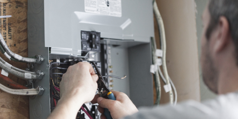 Top Indicators of Faulty or Damaged Electrical Wiring